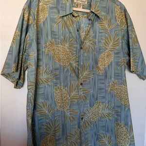 Tori Richard Blue and Tan Pineapple Print Shirt